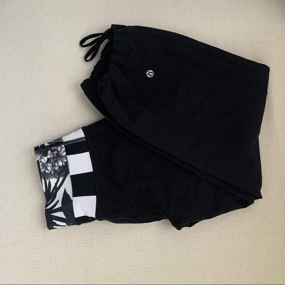 Lululemon Yoga pants - Picture 1 of 3